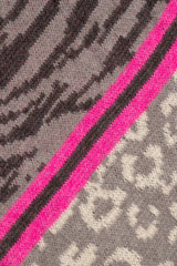 Blanket scarf - grey / fuchsia tiger leopard